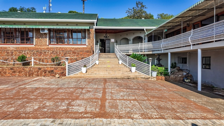 7 Bedroom Property for Sale in Waterkloof A H North West